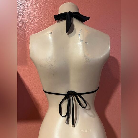 BEACH BUNNY BIKINI TOP WITH JEWELRY DETAIL.. - Picture 7 of 8